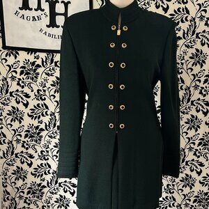 Classic St. John  2 Piece Suit with Skirt.  Hunter Green Size 2